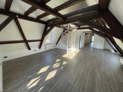 Traumhafte Wohnung mit Ausblick im Herzen von Hochheim
