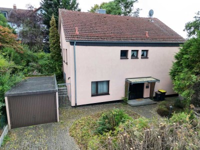 ***Freistehendes Einfamilienhaus mit Solar- und PV-Anlage***