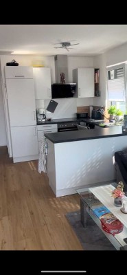 Neuwertige 2-Raum-Wohnung mit Balkon und Einbauküche in Blindheim