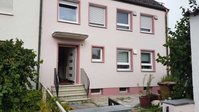 Attraktives und saniertes 6-Zimmer-Reihenendhaus mit geh. Innenausstattung in Augsburg Haunstetten