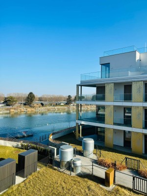 PROVISIONFREI! ERSTBAZUG! DIREKTEM BLICK AUF DIE DONAU! THE SHORE! 1. STOCK! RUHIG! HELLE 2. ZIMMER MIT 7m² BALKON! CONCIERGESERVICE! FITNESS! SPA-BEREICH! EINBAUKÜCHE!