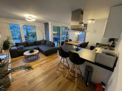 Helle 2-Zimmer-Wohnung, Süd-West-Ausrichtung, Granitküche, Fußbodenheizung, Echtholzparkett
