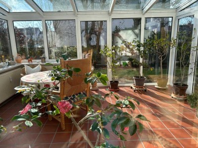 EG-Wohnung mit Wintergarten und großem Garten Innenstadt Fußläufig erreichbar