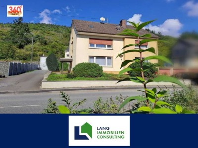 Freistehendes Zweifamilienhaus mit großem Potenzial in Kirn