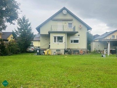 Charmantes Einfamilienhaus mit großem Garten &amp; Doppelgarage