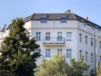 Kapitalanlage: Vermietete 2-Zimmer-Wohnung  im sanierten Altbau * Ost-Balkon