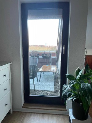 Stilvolle 1-Raum-Wohnung mit Balkon+Loggia, Einbauküche in Stuttgart-Neugereut