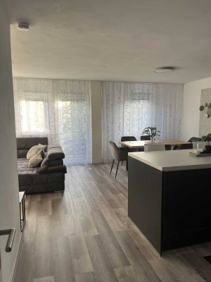 Renovierte 4-Zimmer-Wohnung mit Balkon und Einbauküche in Pfullingen