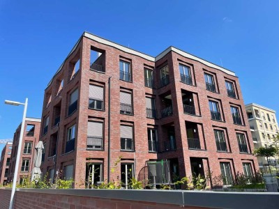 * moderne 4 Raumwohnung mit sonniger Loggia und herrlichem Ausblick *