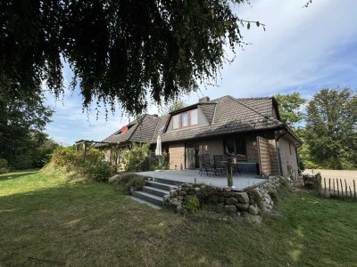 RESERVIERT - Einfamilienhaus mit Einliegerwohnung in unmittelbarer Waldnähe...