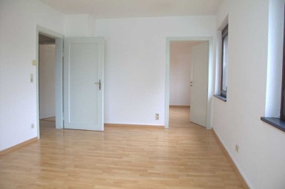 Ansprechende, helle und sanierte 3-Zimmer-Wohnung mit Balkon in Esslingen