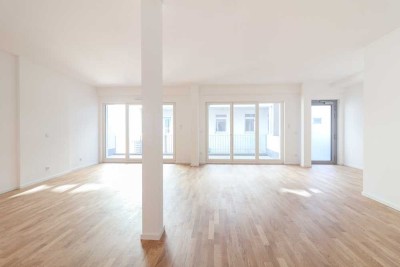 Lichter Wohntraum mit moderner Einbauküche und Balkon – komfortables Wohnen mit Stil und Freiraum