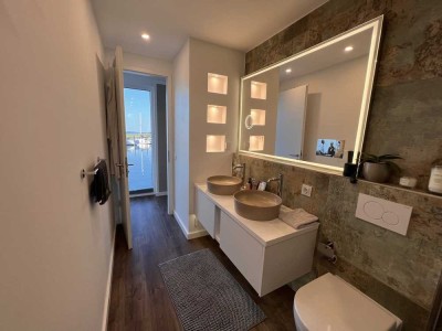 LUXUS Hausboot - 3 Etagen - 100m² Wohnen + 120 m² SONNENTERRASSE - Kamin, Kino, komplett individuell