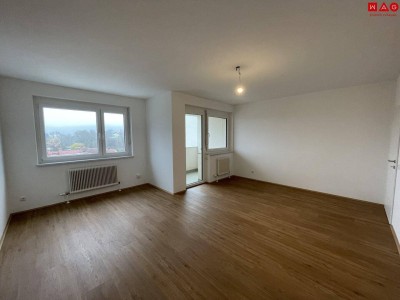 neu sanierte familienfreundliche 3-Zimmer Wohnung mit Loggia!