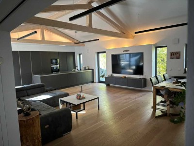 ***Heldenstein: Traumhaftes 2-Fam. Haus in ruhiger Lage mit Pool und Sauna***