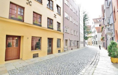 Charmante Altbauwohnung - direkt in der Altstadt!