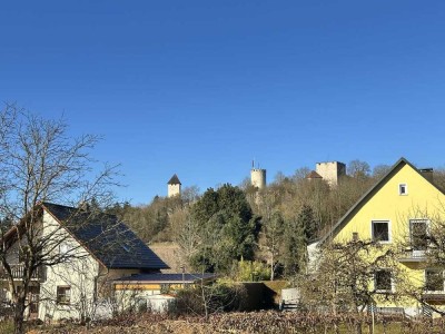 Individuelle Gestaltung: 4-Zimmerwohnung mit Garten, Balkon & Burgblick – Bodenbelag nach Wahl!