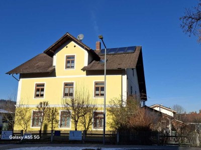 Großes Wohnhaus mit Einliegerwohnung