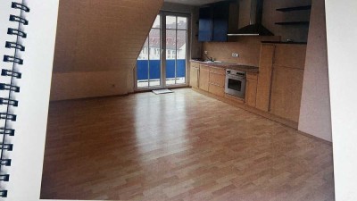 Helle 2-Zimmer Wohnküche, Schlafzimmer, Abstellraum , Tageslichtbad, Keller in Kandel mit Aufzug