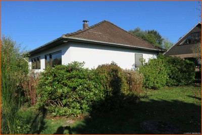 Bungalow mit Garage und großem Grundstück in Stinstedt-Loxstedt