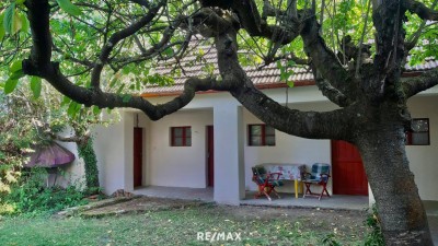 Charmantes, idyllisches Landhaus mit eigenem Ferienappartement und Raum für Ideen!