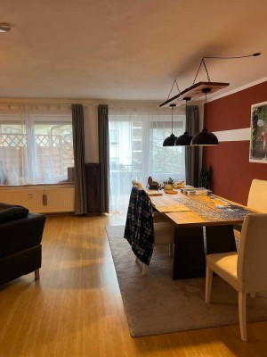Geschmackvolle Wohnung mit drei Zimmern in Neuweiler (Weil im Schönbuch)