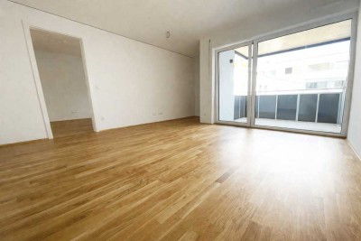 2-ZIMMER-WOHNUNG MIT EBK UND LOGGIA NÄHE DER OTH/UNI. 1.130€.FREI AB 15.02, Mindestmietdauer 2 Jahre