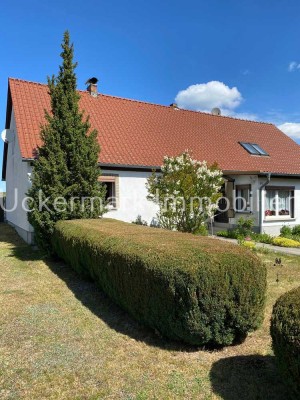 Geräumige DHH in Dorfrandlage in Beutel zu verkaufen!