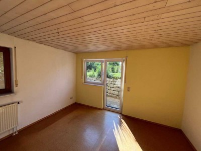 2 -Zimmer Wohnung mit Terrasse in Wolfschlugen