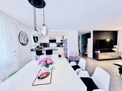 Stilvolle 5-Zimmer-Maisonette Wohnung modern eingerichtet, mit zwei Bädern & Balkonen