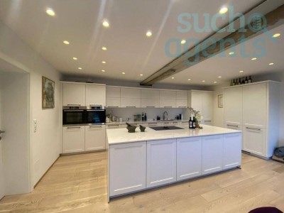 Exklusive Luxusvilla mit Reitanlage – 2,4 HA Traumgrundstück