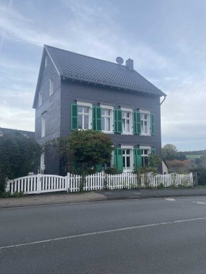 Vollständig renovierte 2-Zimmer-Wohnung mit Einbauküche in Wermelskirchen