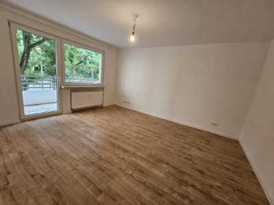 Modernisierte 2-Zimmer-Whg mit EBK, Balkon und Tageslichtbad in Citylage!