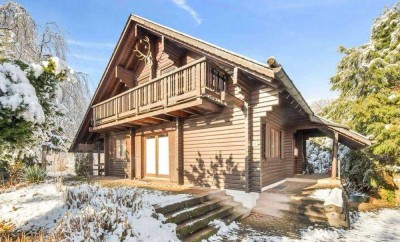 � Charmantes Blockbohlenhaus in traumhafter Höhenlage von Warstein-Hirschberg