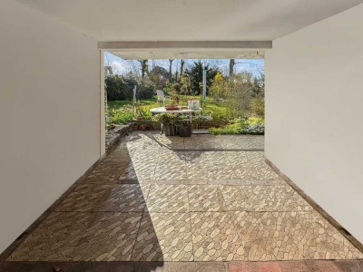 Charmantes Souterrain-Studio mit eigenem Eingang und Blick in den Garten.