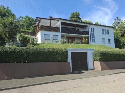 Großzügiges Einfamilienhaus mit Einliegerwohnung und unverbaubarer Aussicht