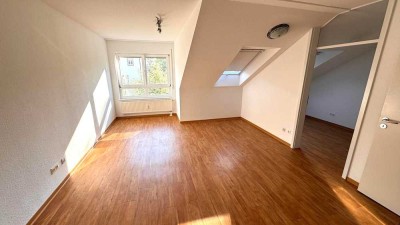 Kapitalanlage im Betreuten Wohnen *** Gepflegte, helle 2- Zimmer-DG- Wohnung