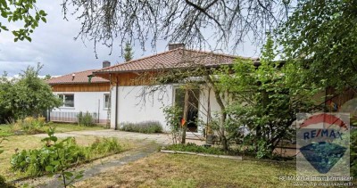 Einfamilienhaus mit großem Garten