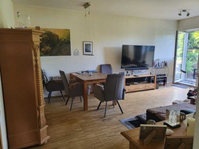 Ansprechende und vollständig renovierte 4-Raum-EG-Wohnung mit Balkon in Bochum
