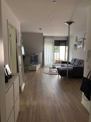 Charmante 2-Zimmer-Wohnung im Dachgeschoss in bester Lage Niederkassels