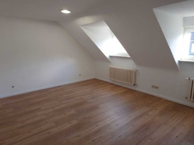 2024 renovierte 2-Raum-Dachgeschosswohnung in Trier