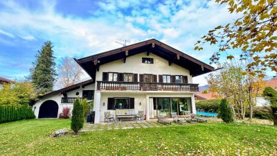 Repräsentatives Landhaus am Tegernsee. In drei Eigentumswohnungen aufteilbar.