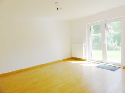 Moderne u. ruhige Garten-Terrassenwohnung