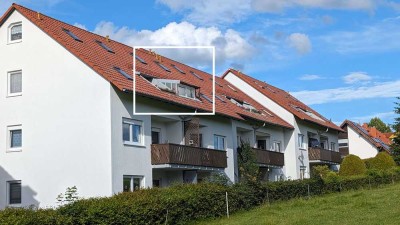 sonnige 2-Zimmer-Dachgeschosswohnung mit Loggia