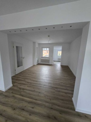 2-Zimmer-Wohnung, 1. Obergeschoss – frisch renoviert, Hunde willkommen