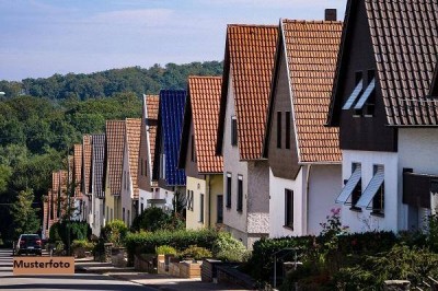 Handwerker aufgepasst! Einfamilienhaus mit Zubau