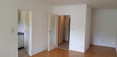 Helle 1,5-Zimmer-Wohnung mit Balkon in Gauting