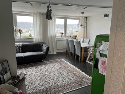 3 bis 4 Zimmer Wohnung (91qm) mit großem Südwest-Balkon und Einbau-Küche, von privat zu verkaufen