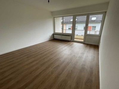 Frisch saniert: 2 Zimmerwohnung mit Balkon