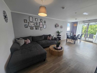Großzügige 2 ½-Zimmer-Einliegerwohnung mit Carport und separatem Zugang in Owen zu vermieten!!